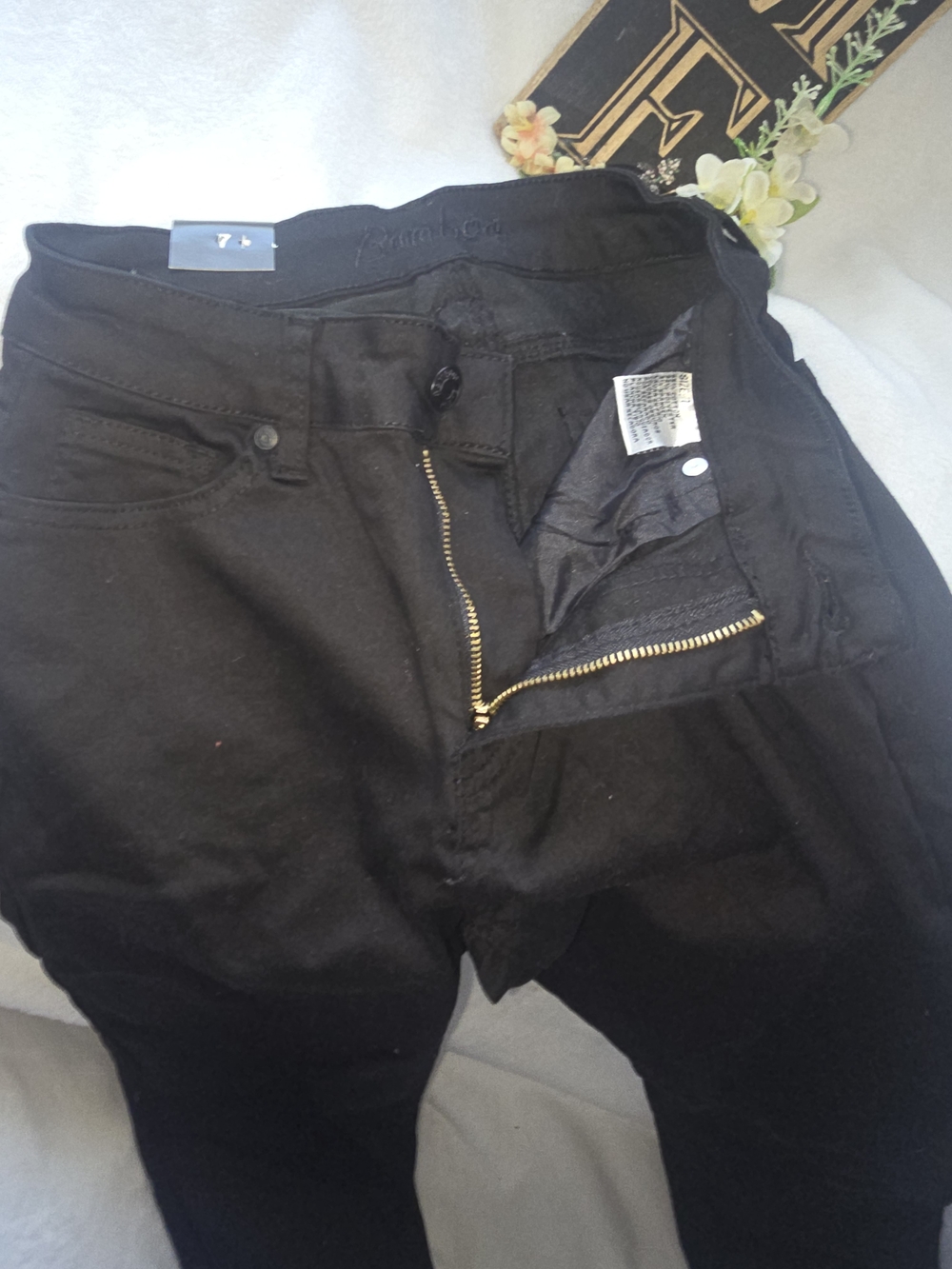 Black High-Waist Jeans with Gold Zipper